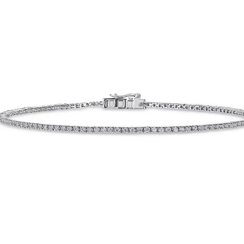 BE DAZZLED IN DIAMONDS